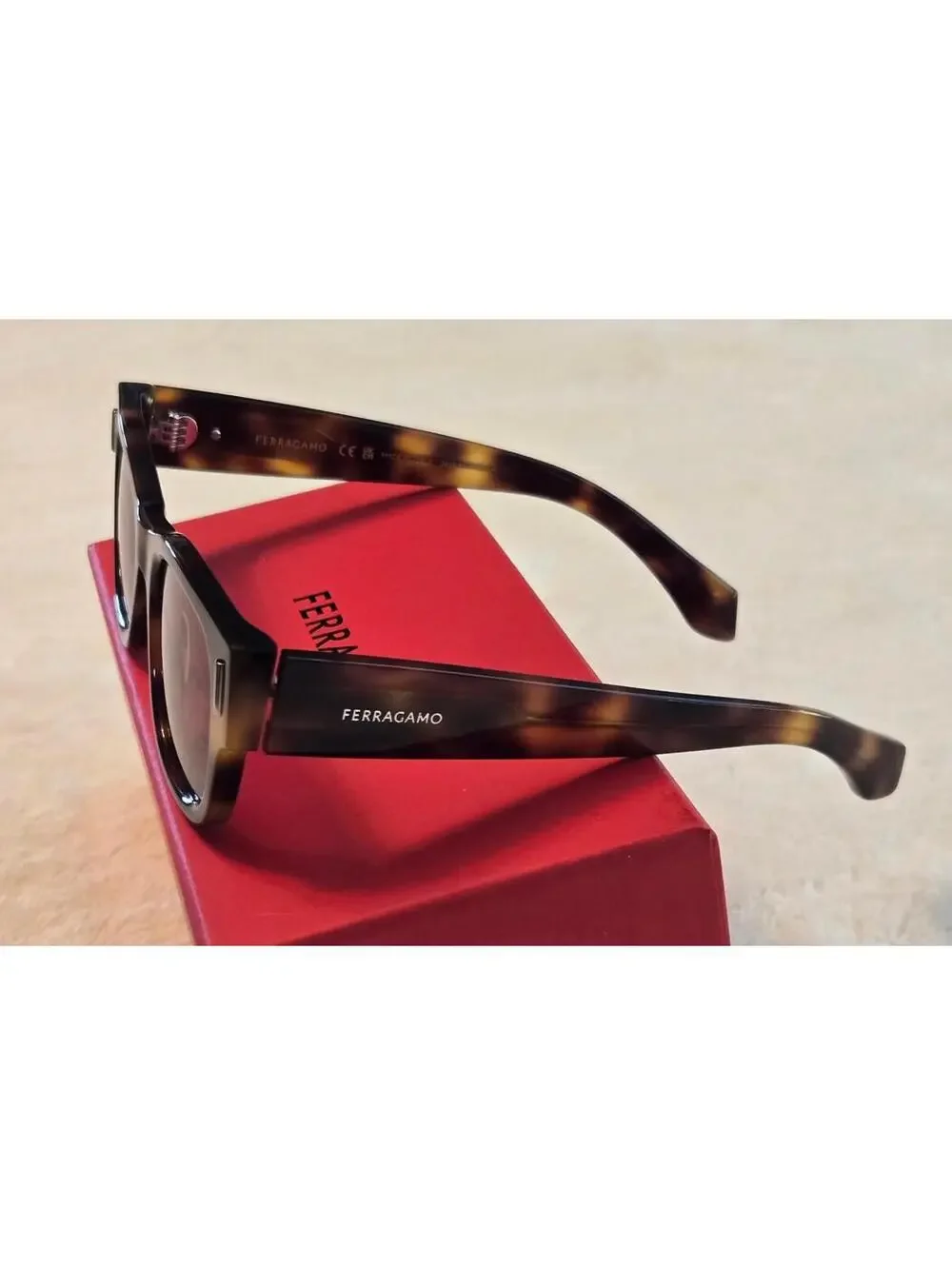 NEW Ferragamo Tortoise Brown Square Sunglasses, SF2064SE 240, Italy